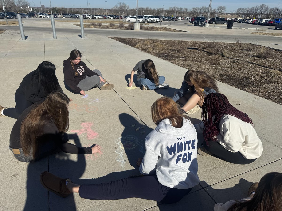 Lincoln Standing Bear High School tweet media