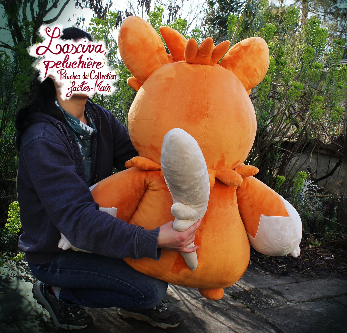 Life-size Pawmot plush !
The perfect cuddle companion, he's so squishyyyyy !!