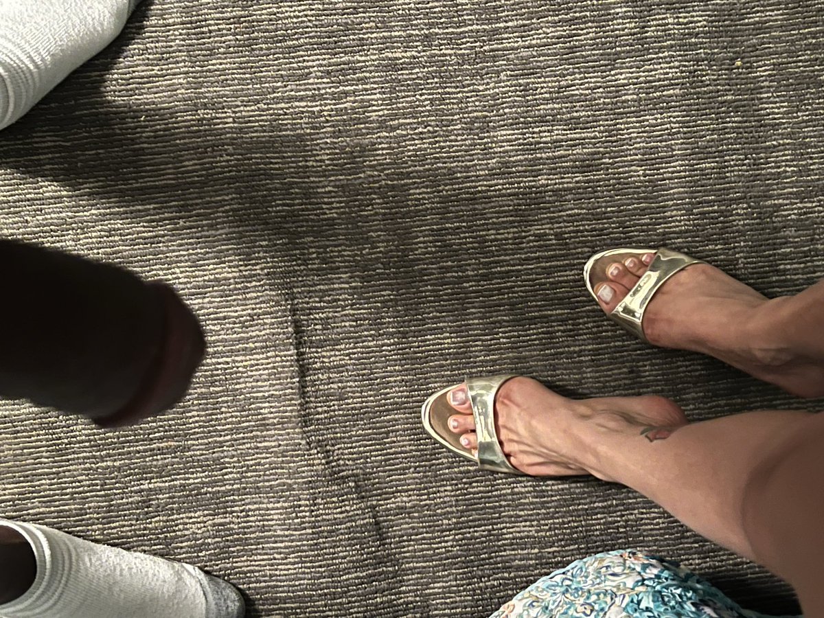 Finna187's tweet photo. Pic from a #footjob i received at a latina massage parlor #footfetish #feet #fetish #bbc #latina #brazilian #handjob #heels #longisland #sex #tuggy #pedicure #prettyfeet #heeljob https://t.co/u0GzS0JFpO
