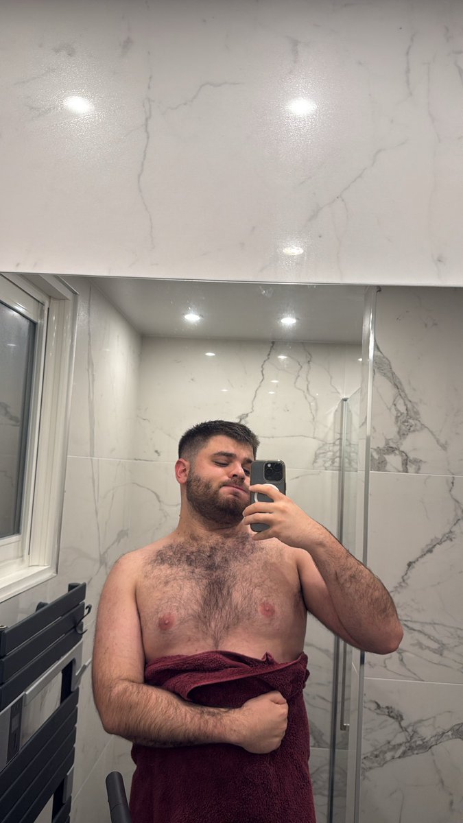 Surprise for bear chest fans 🐻😘