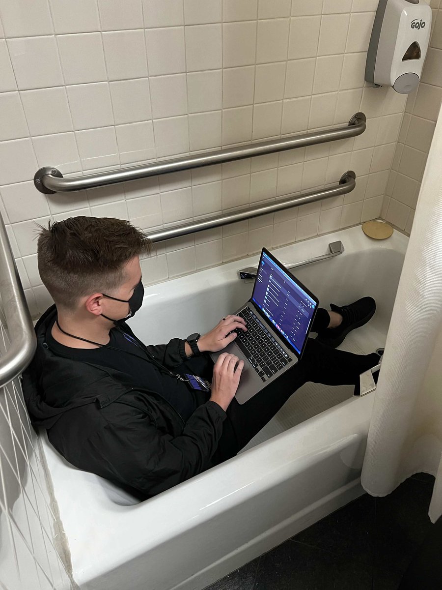 Riot wroadie tweet media