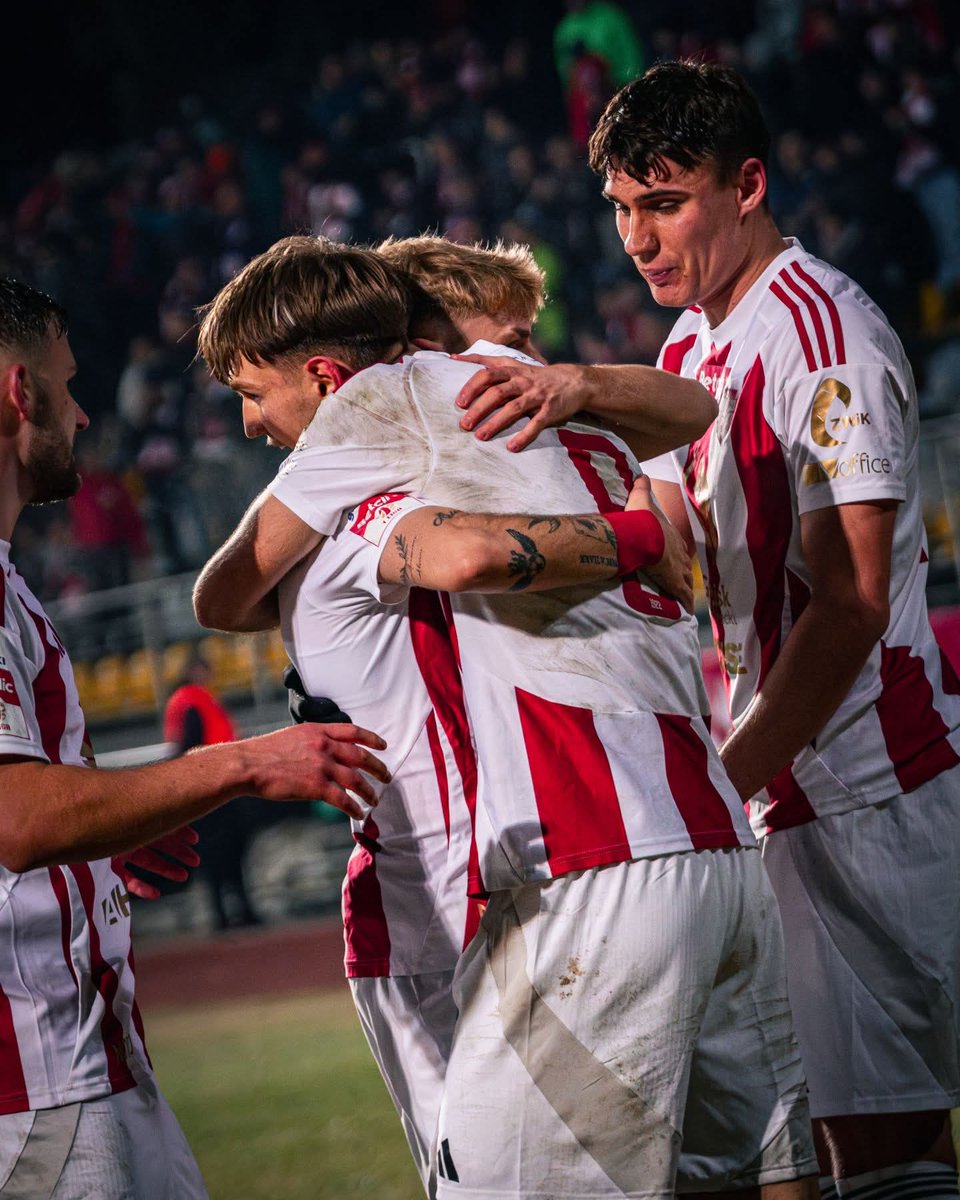 PogonGrodzisk's tweet photo. Galeria zdjęć z sobotniego meczu z Polonią Bytom jest dostępna na naszej stronie 😎

▶️ https://t.co/tzxwd1JMOe

📸 @annasochaa https://t.co/J0QIyPLBFH