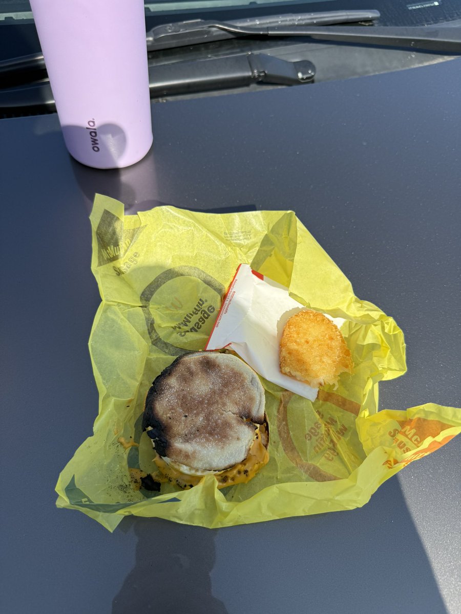 clamspaghettis's tweet photo. you burnt it @McDonalds https://t.co/TSMaTuL1tT