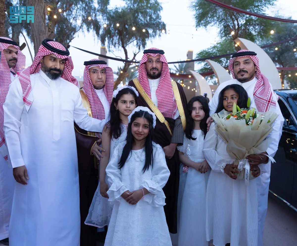 SPAregions's tweet photo. محافظ الخرج يشارك أبناء جمعية "إنسان" مأدبة الإفطار الرمضانية.
https://t.co/Y2ZUHjhYoC
#واس https://t.co/rE9ZsCdcXO
