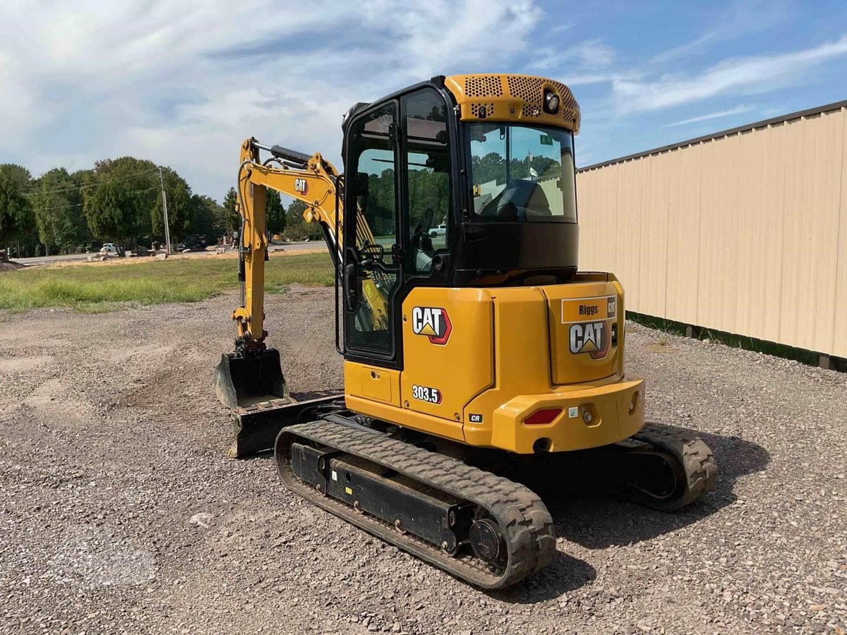 machinerytrader's tweet image. 🚧2024 CATERPILLAR 303.5CR Mini Excavator For SALE!🌟

⏱️ 877 hours
💪 Compact, versatile, jobsite-ready

View the excavator here ➡️ ow.ly/PGiW50YlWKg

#Caterpillar #MachineryTrader #Excavators #MiniExcavators