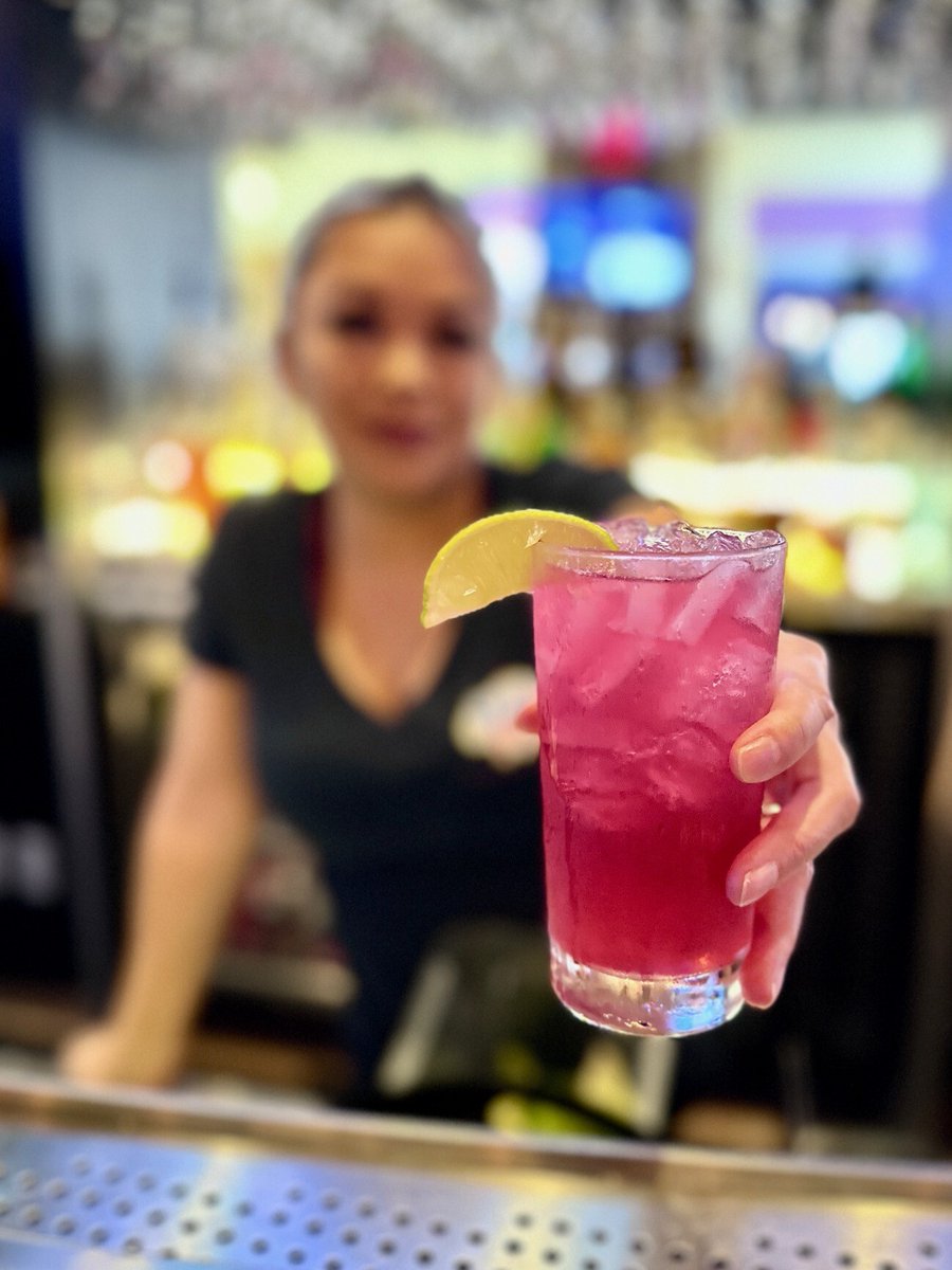 Slice of Vegas Pizza tweet media