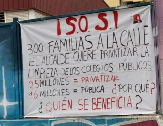 <a href="/antoniomunozsev/">Antonio Muñoz</a> <a href="/mjmonteroc/">María Jesús Montero</a>