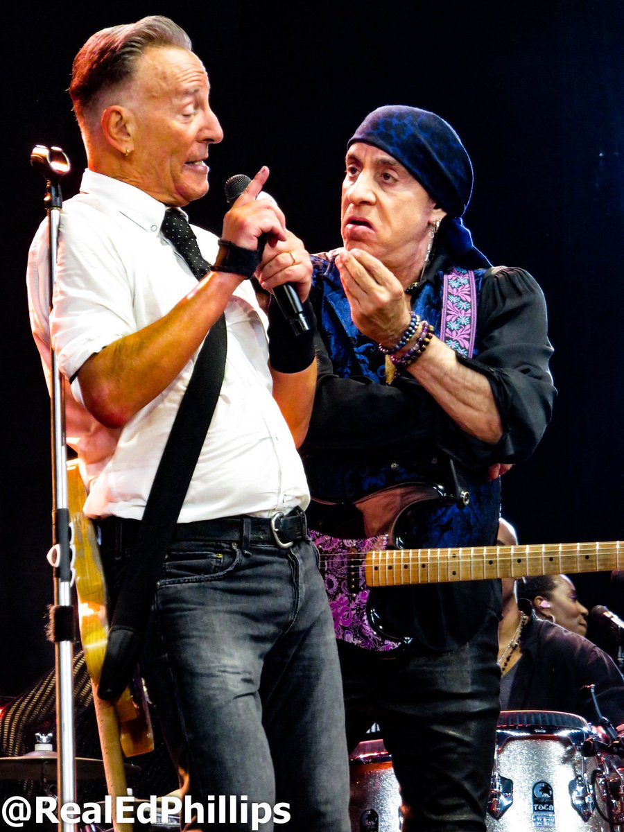 Edward Phillips tweet media