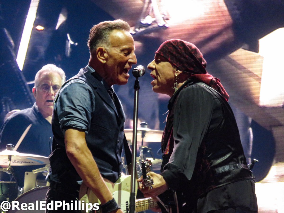 Edward Phillips tweet media