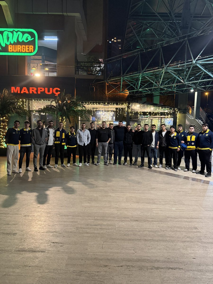 AİLE! 

Fenerbahçe UNIGFB olarak, kemik üyelerimizle birlikte iftar organizasyonunda bir araya geldik.

#UNIGFB