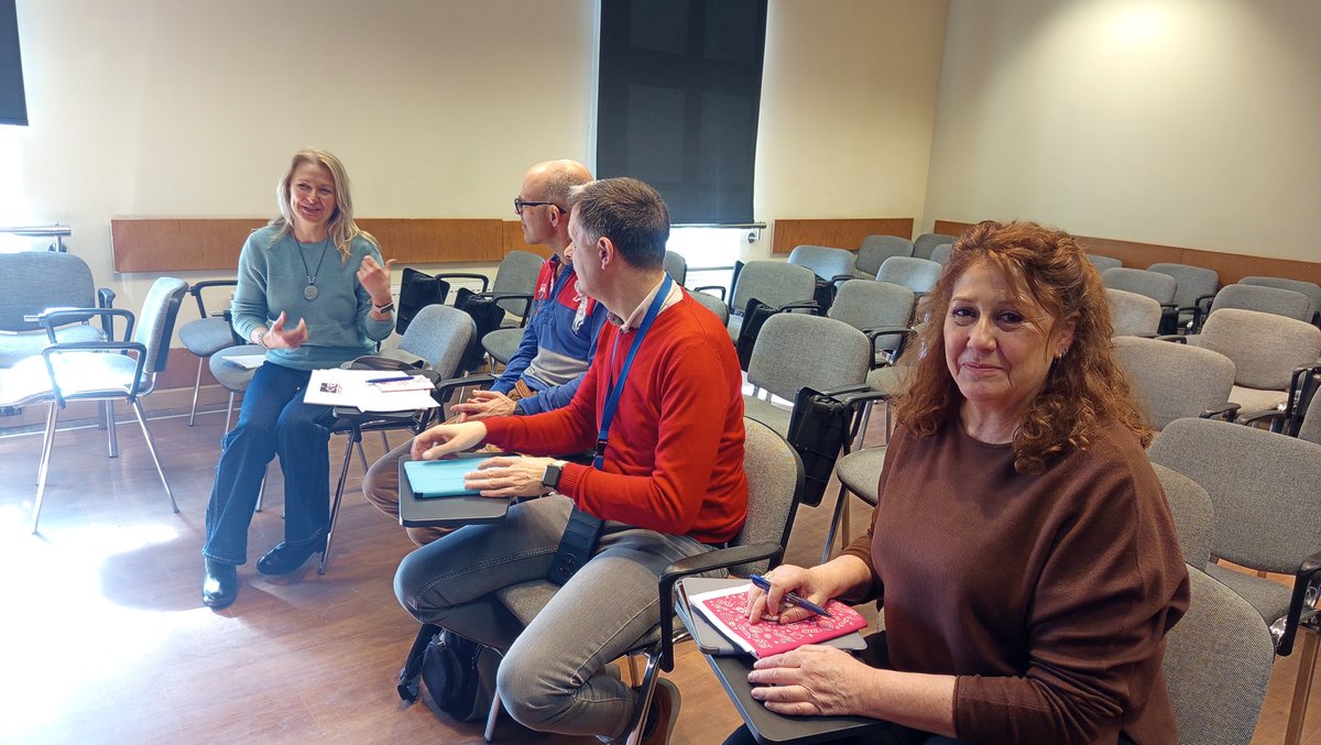 Asesoria de EF y Artística tweet media