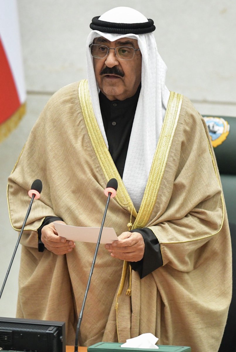khalifahaq's tweet photo. جيش الكويت أمّن اراضي وطنّا 
وارواحنا دون البلد ، ب امرة الشيخ

لو خلّصت كل الصواريخ .. حنّا 
ب اجسامنا نقدر نصد الصواريخ 

#الكويت https://t.co/HIAcx9FA5r