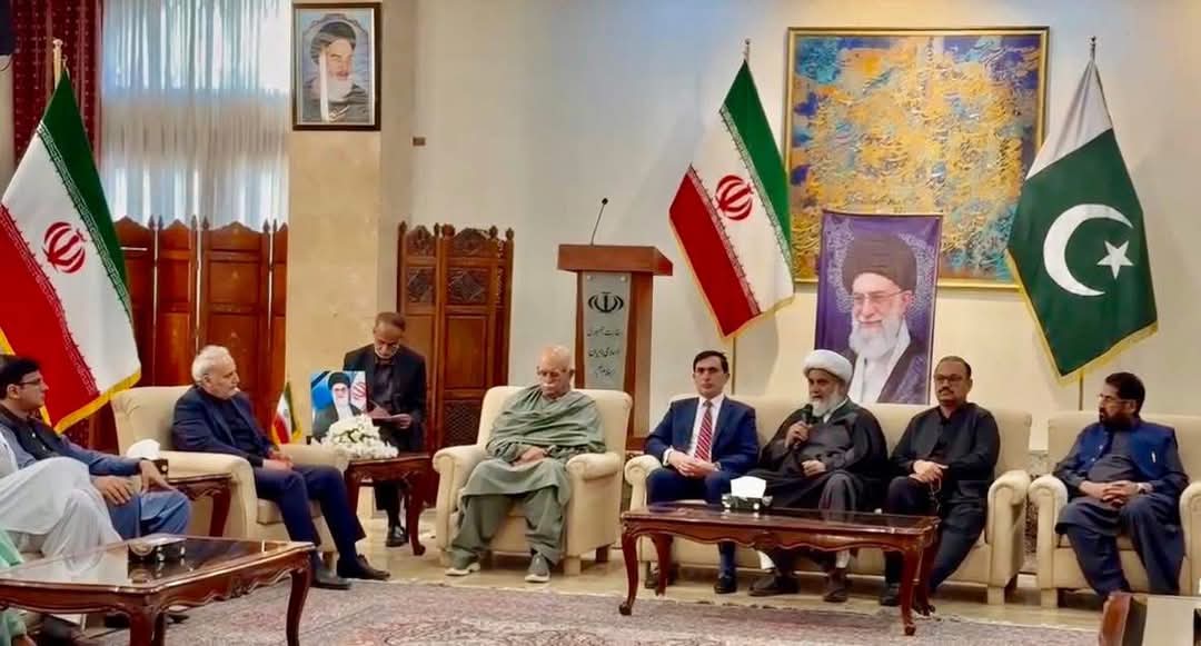 JamalMalyaar's tweet photo. اپوزیشن لیڈر محمود خان اچکزئی کى قيادت میں وفد نے اسلام آباد میں ایرانی سفارت خانے میں ایرانی سفیر سے شہید آیت اللہ سید علی حسینی خامنہ ای اور دیگر قیادت ،عوام اور معصوم بچوں کی شہادت پر تعزیت، فاتحہ خوانی اور اظہار یکجہتی کی۔ https://t.co/T2l9Fc5KSG