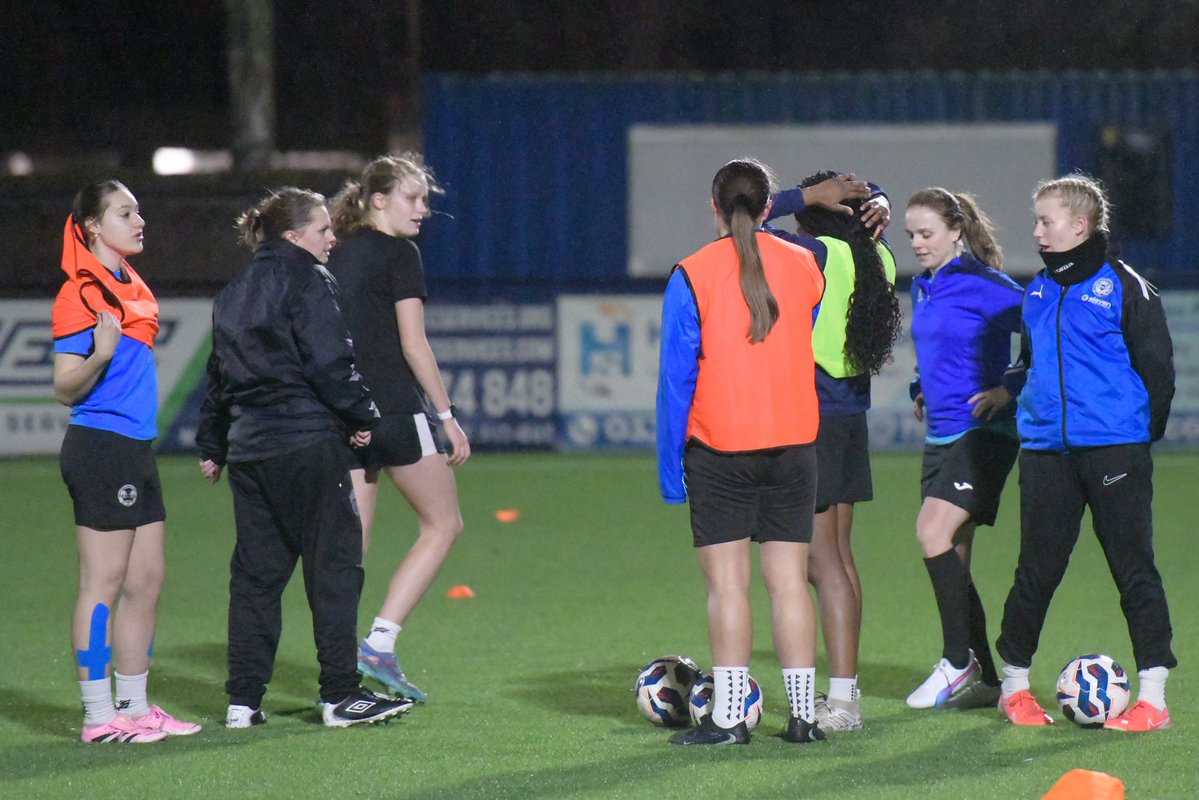 Loving the challenges this season is bringing.

Mixed session with our youth / senior squad last week — competitive, chaotic, and full of quality, exactly what a strong club pathway should look like.

That’s how standards grow. 🌷 

⚽️ <a href="/SpaldingUtdW/">Spalding United Women</a> 
📷 <a href="/KeiraThurston/">Keira Thurston Photography</a>