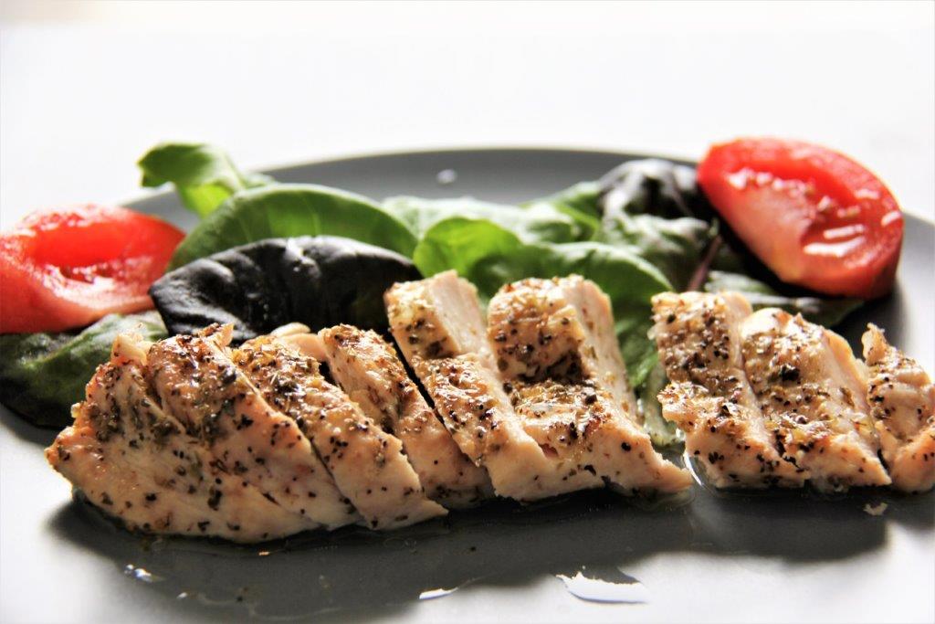 CompassandFork's tweet image. Did someone say fresh, healthy  easy dinner???  Here is is Authentic Greek lemon chicken  Authentic Greek Lemon Chicken Makes the Best Greek Barbecue bit.ly/2BhNINK #easyrecipe #realfood #dinner #greekcuisine