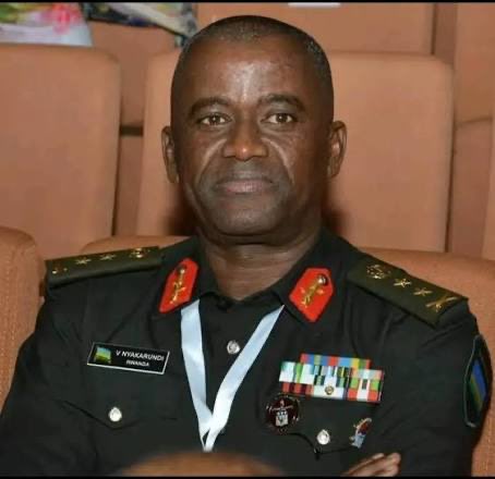 ClaudineUmubye1's tweet photo. Sanctionner des officiers, c’est viser le cœur du système.
Quand la chaîne de commandement est touchée, le pouvoir vacille.
Le Rwanda, État militaire déguisé en démocratie, entre dans une zone de turbulences.
Le début de la fin ? https://t.co/m6mgDr2o0f