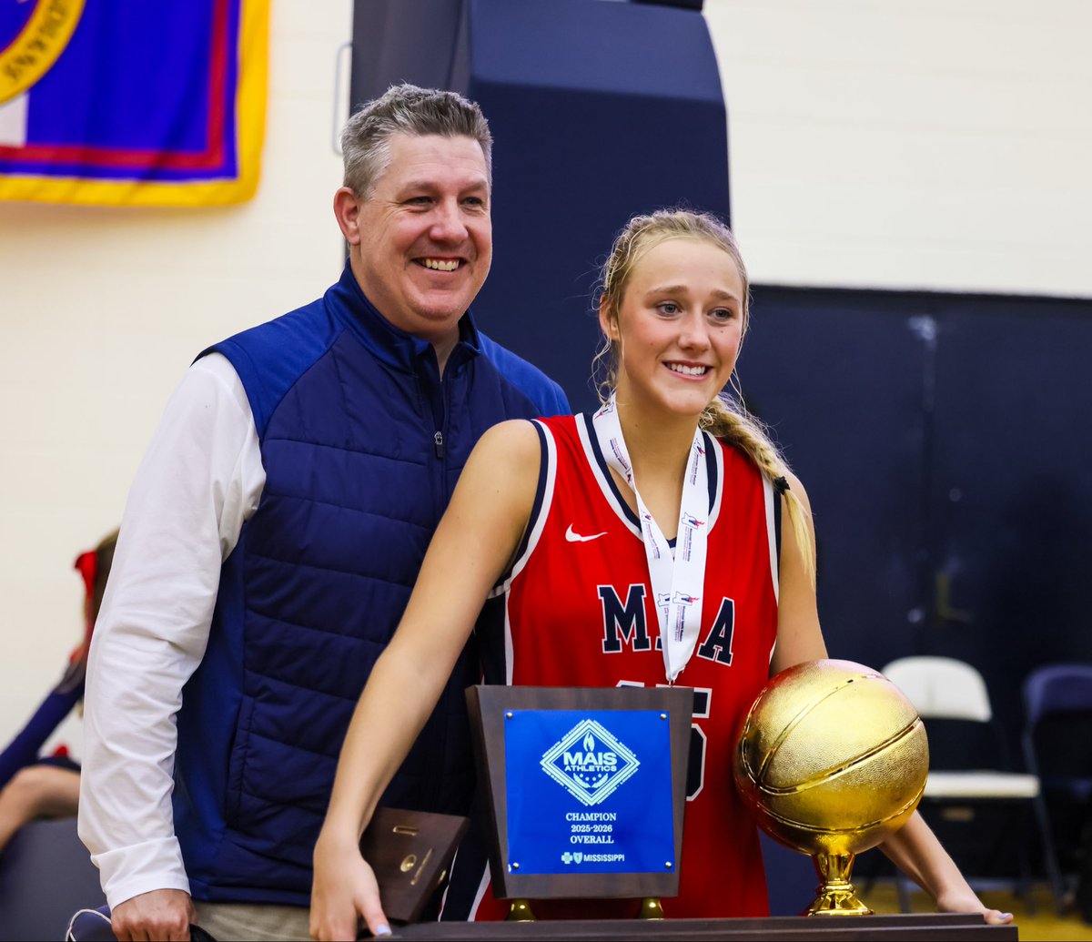 _WhitHughes's tweet photo. Last week, @_PresleyHughes &amp; @_PhillipHughes delivered unforgettable basketball smiles &amp; memories (state championship game + “must win” Senior Night game). Two extraordinary examples of selfless leaders 100% invested in team success. Winning = the only stat that matters to them. https://t.co/CEvmD1rGq1