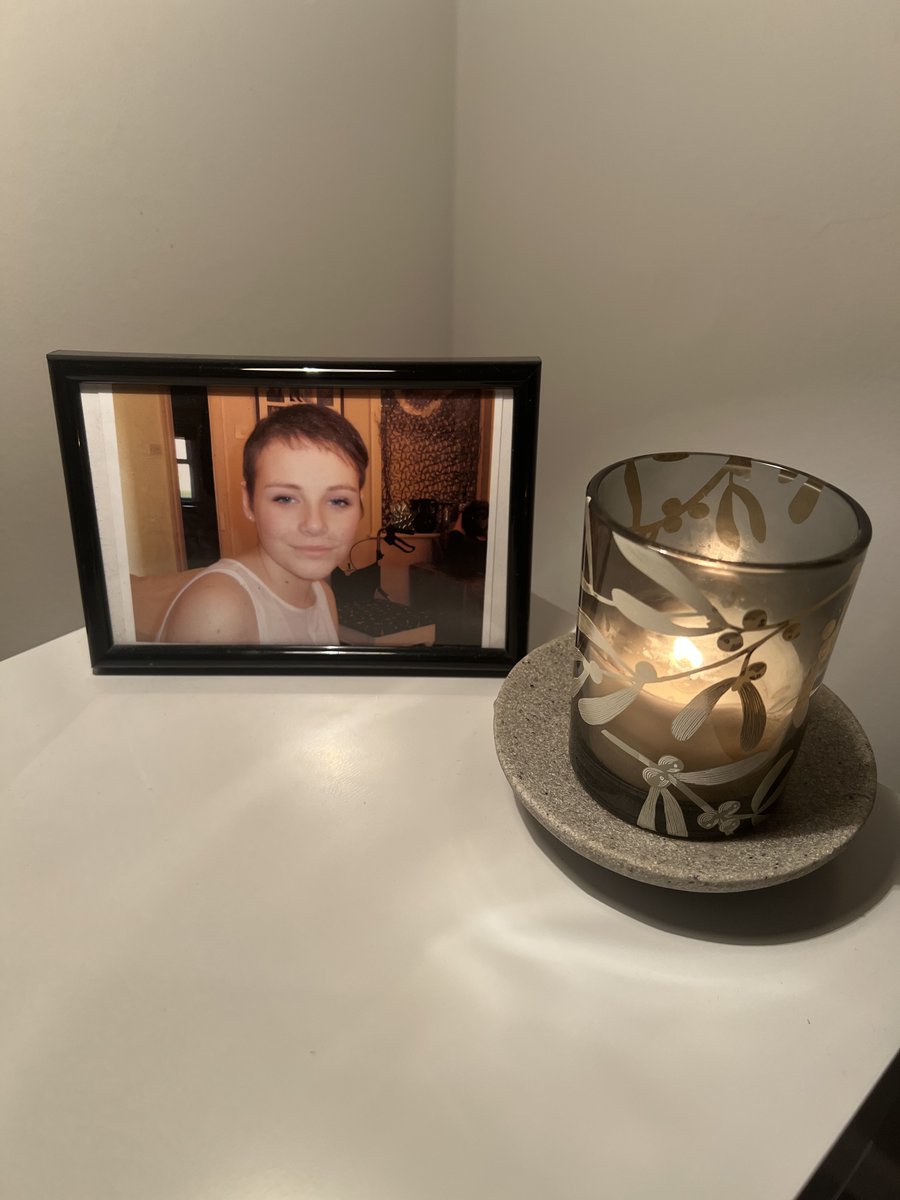 alexeades1's tweet photo. Charlotte’s BAG is a place where brain tumour awareness lives every single day of the year.
And every evening, a candle is lit in memory of Charlotte.

Please RT and help a small self funding charity raise awareness and donations. With thanks
https://t.co/1UTAwcKSH7 https://t.co/05Fa8SeFzS