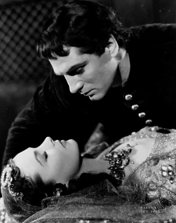 vivien leigh’s archive tweet media