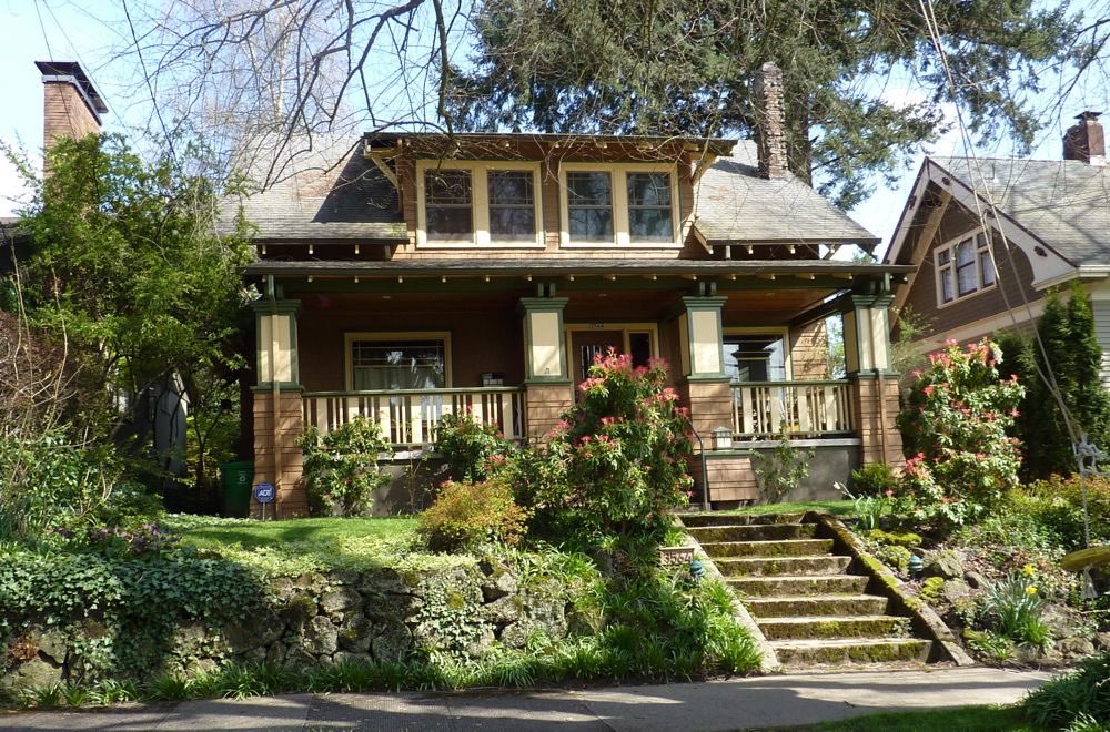 cityaestheticss's tweet photo. Crazy how we perfected the porch..

Then suddenly just stopped building them.. https://t.co/Nru1oRNYZV