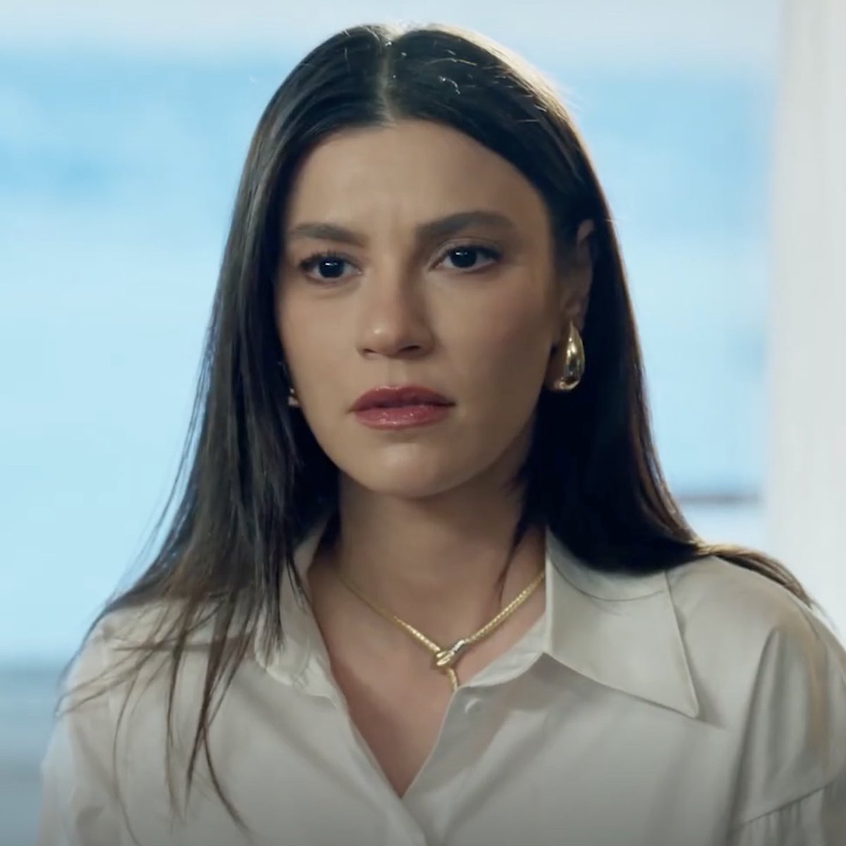 ItsDeemy's tweet photo. الممثله Yüsra Geyik ماخذت استحقاقها في مسلسل المحتالون دورها مره ظالمها ماخلانا نشوف تمثيلها الاسطوري والله انها جامده وعندها موهبه كبيره في التمثيل اتمنى يجي يوم تاخذ عرض لبطوله تستحقها .

نهاية المحتالون قربت ؛ نشوف وش بيصير معها …
#Sahtekarlar #yüsrageyik https://t.co/GqrkRwuGHr