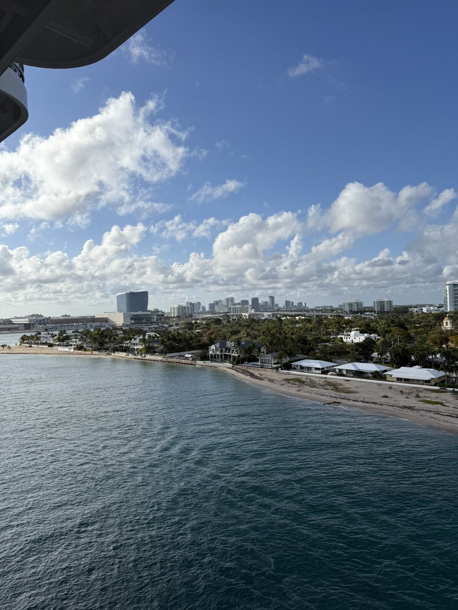 CheeksAdam tweet media