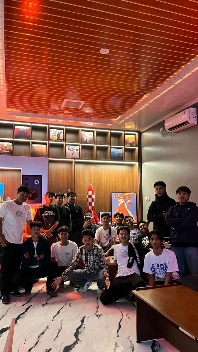 givememusic tweet media