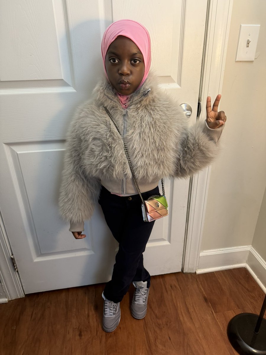 Longevityy7's tweet photo. Mashallah 💕🧕🏾 https://t.co/2SKjPEeAts
