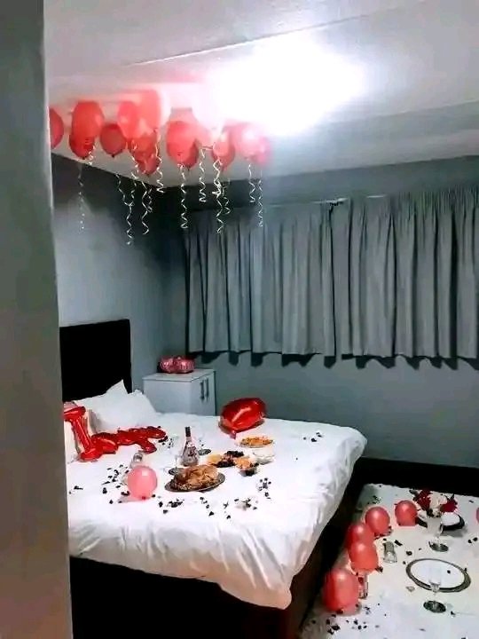 Palepicnics's tweet photo. @Kgadi_yaMoloto And if you'd like to make it a romantic Netflix and chill please contact us on 0680531765 ❤️ https://t.co/fhuMpSwVMz