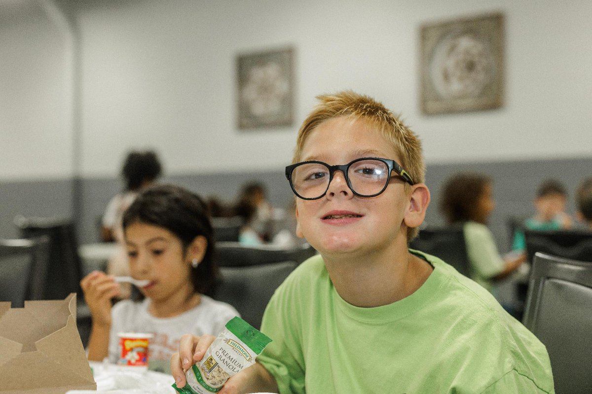 Feeding America tweet media