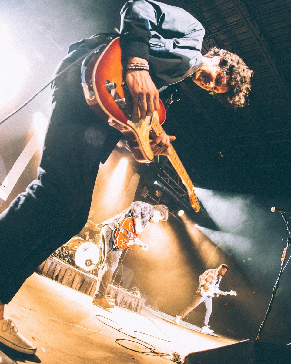 The Early November tweet media