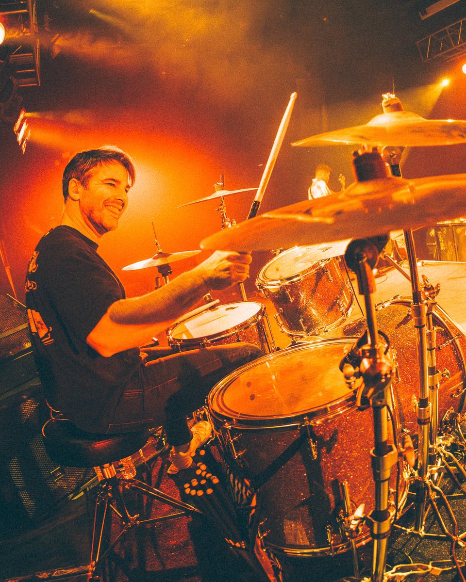 The Early November tweet media