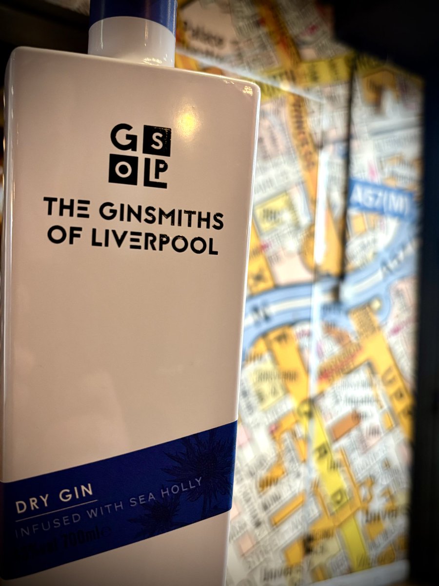 TheGinBible's tweet image. N E W  G I N 🍸

@GinsmithsLpool Dry #gin has arrived @TheAtlasBar #Manchester 😍

Using locally sourced ingredients, Ginsmiths create small batches of gin with plenty of character! 

Deliciously refreshing and a must try for all you #ginlovers out there 🍸🎉