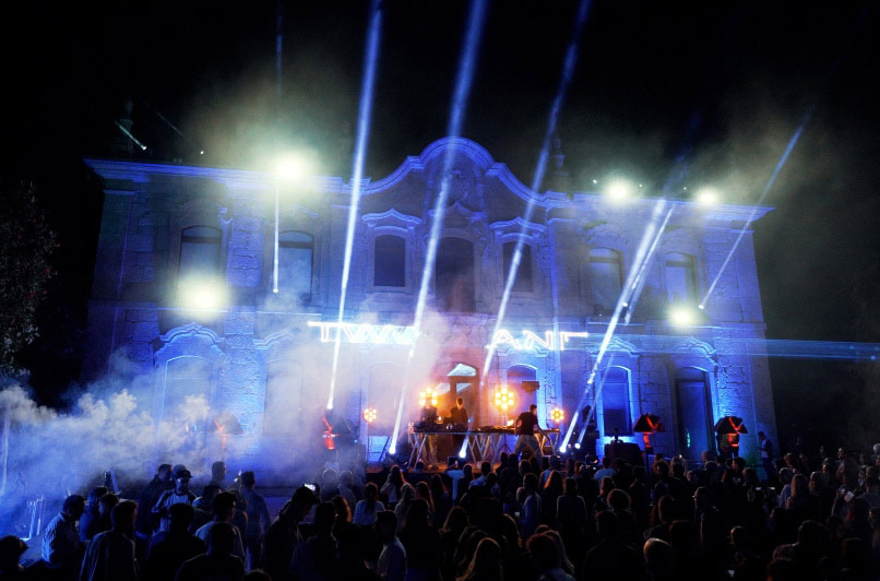 Projector Central tweet media