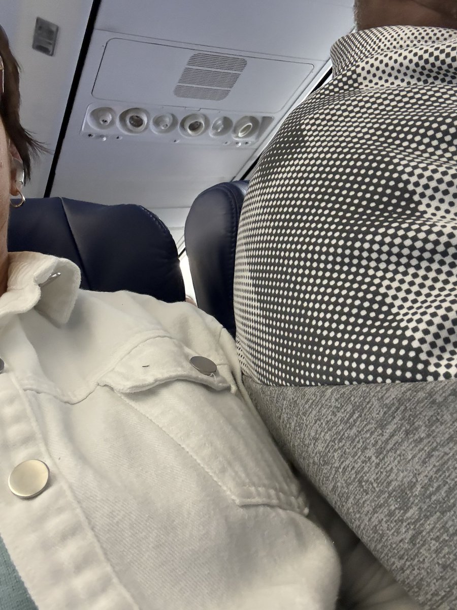 Capri Hales tweet media