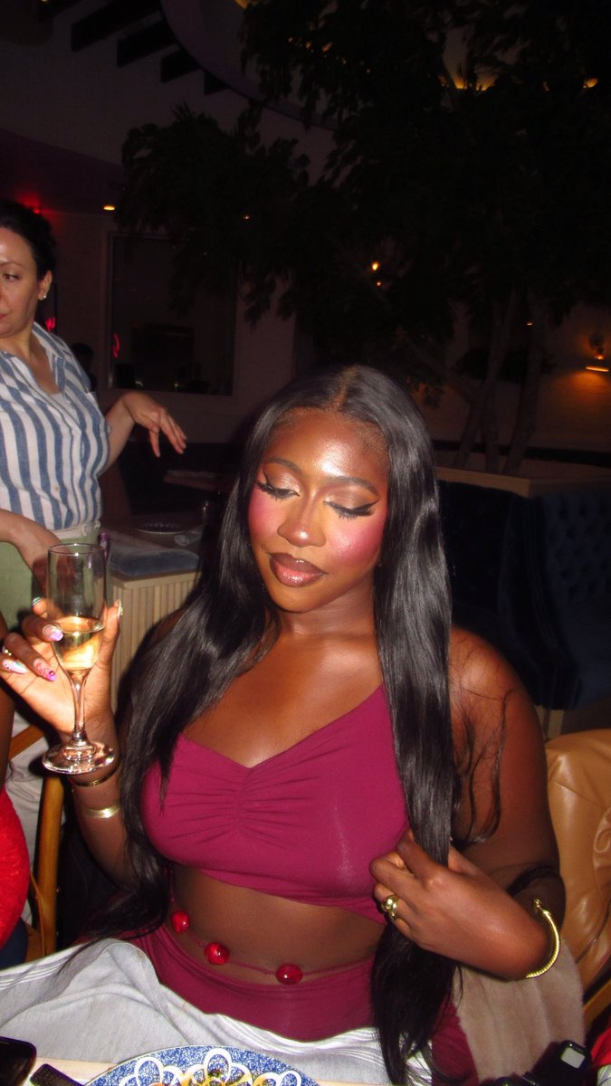 Hot Girl Kam tweet media