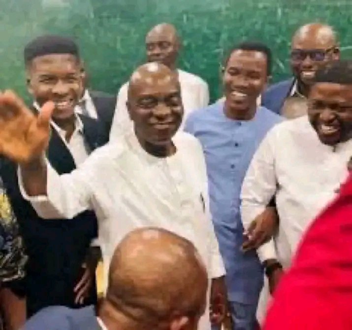 Categories of yahoo bois 

Pablo=Mumu 

Jago= E fit no guide but he get him ways 

Richie= Na clothes e dey use all money buy 

OG= He too dey lie about updates

Add yours let's roll