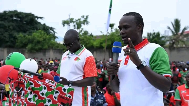 JClaudeNshimir's tweet image. #Burundi: le 28/2/2026, clôture des cérémonies dans la commune #Rumonge, célébrant la victoire du parti @CnddFdd aux élections de 2025 et saluant les réalisations de développement de S.E @GeneralNeva, dans la province #Burunga.
@R_Ndikuriyo
@kadenys2
@IntumwaNews
@DorianeMunezero
