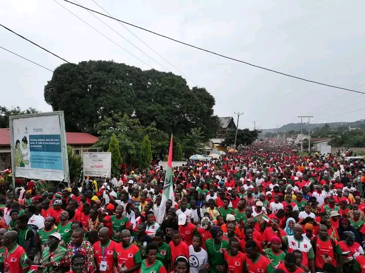 JClaudeNshimir's tweet image. #Burundi: le 28/2/2026, clôture des cérémonies dans la commune #Rumonge, célébrant la victoire du parti @CnddFdd aux élections de 2025 et saluant les réalisations de développement de S.E @GeneralNeva, dans la province #Burunga.
@R_Ndikuriyo
@kadenys2
@IntumwaNews
@DorianeMunezero