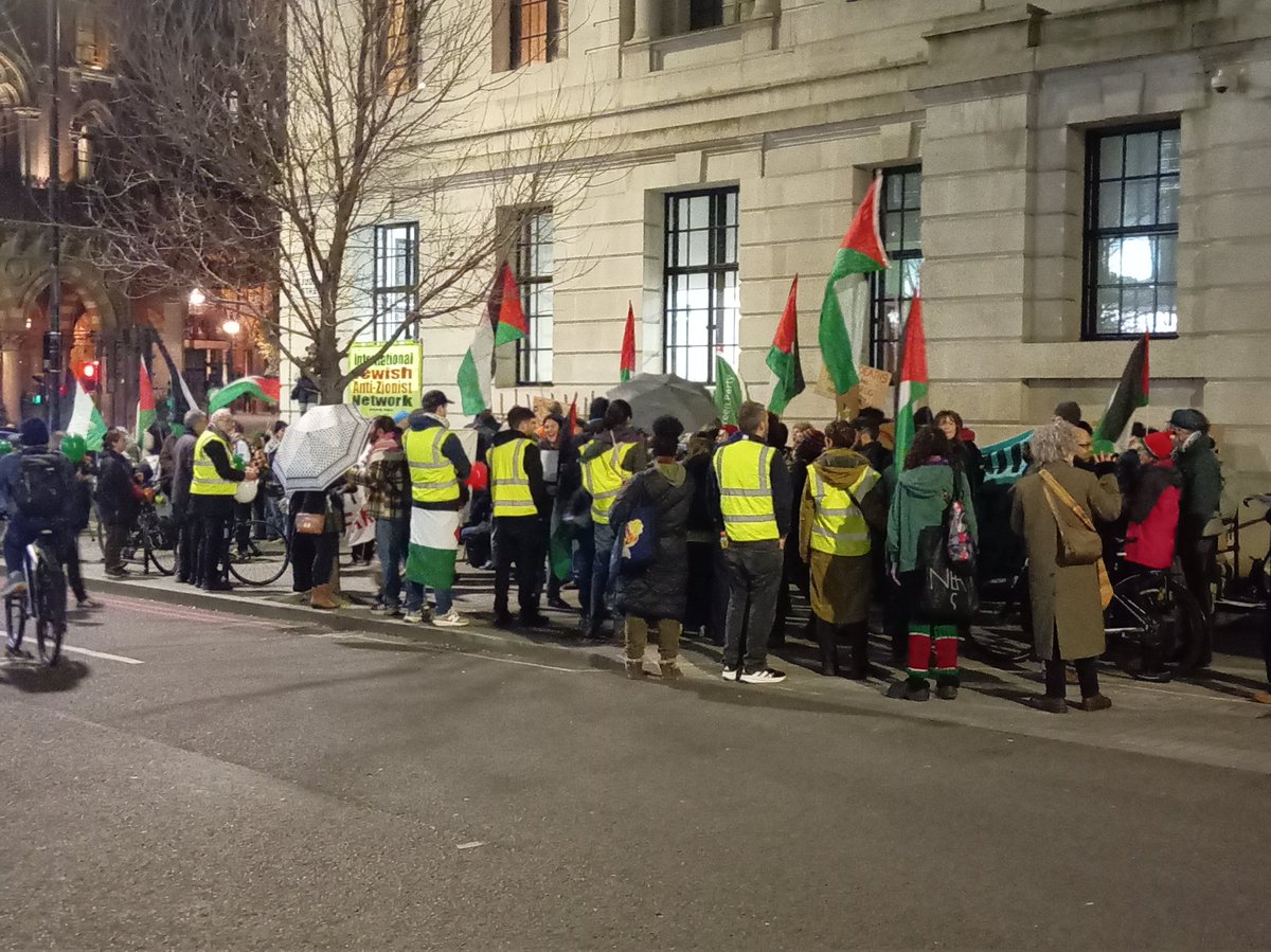 streetskitchen's tweet photo. Good crowd gathering outside @CamdenCouncil Town Hall now... ✊

#GiveAShift #StreetsKitchen #SolidarityNotCharity https://t.co/HQvOZS2nSn