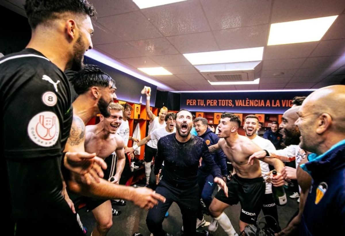 Así estábamos hace 4 años… 🦇