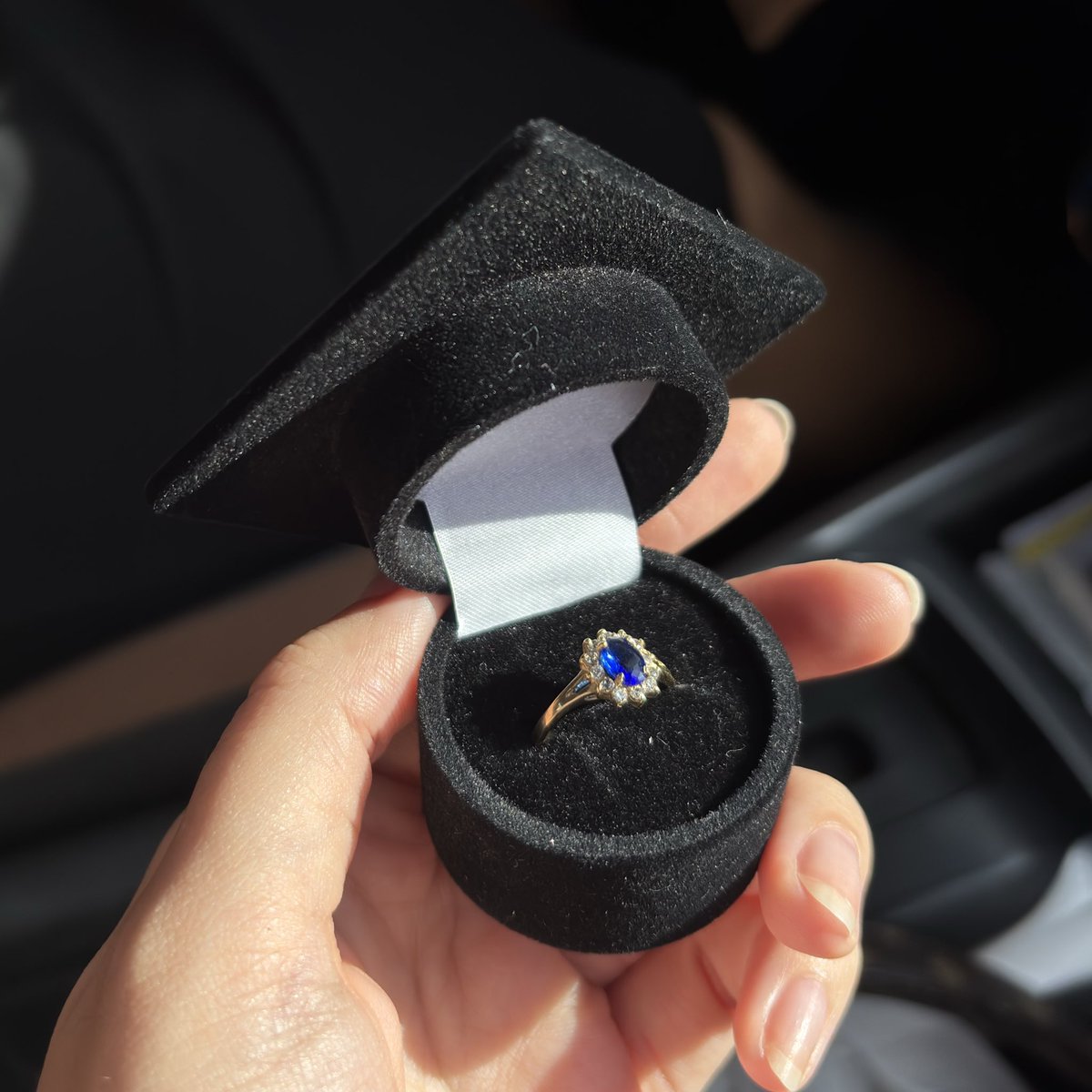 meu anel de formatura fechoso