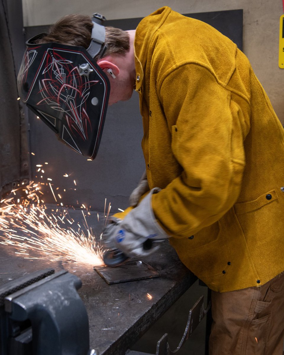 New England Institute of Technology tweet media