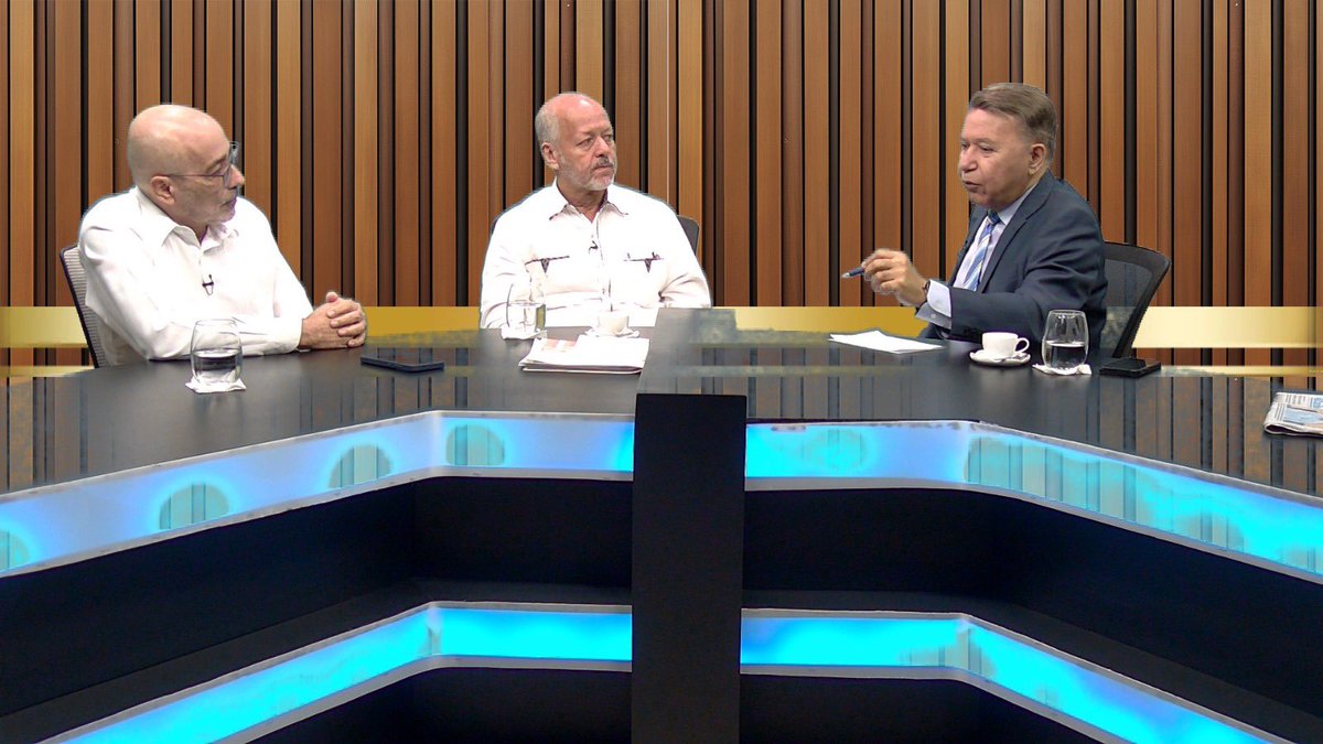 Esta noche a las 8:00, recibo en #LaHoraConGregory, a los abogados Braulio Lora y Luis Lucas Rodríguez. 

Exponen las características de Estado  archipiélago que tiene República Dominicana.

Canales 52 Claro y 22 Altice 
#TELEIMPACTO

Hoy, 8:00 P.M.