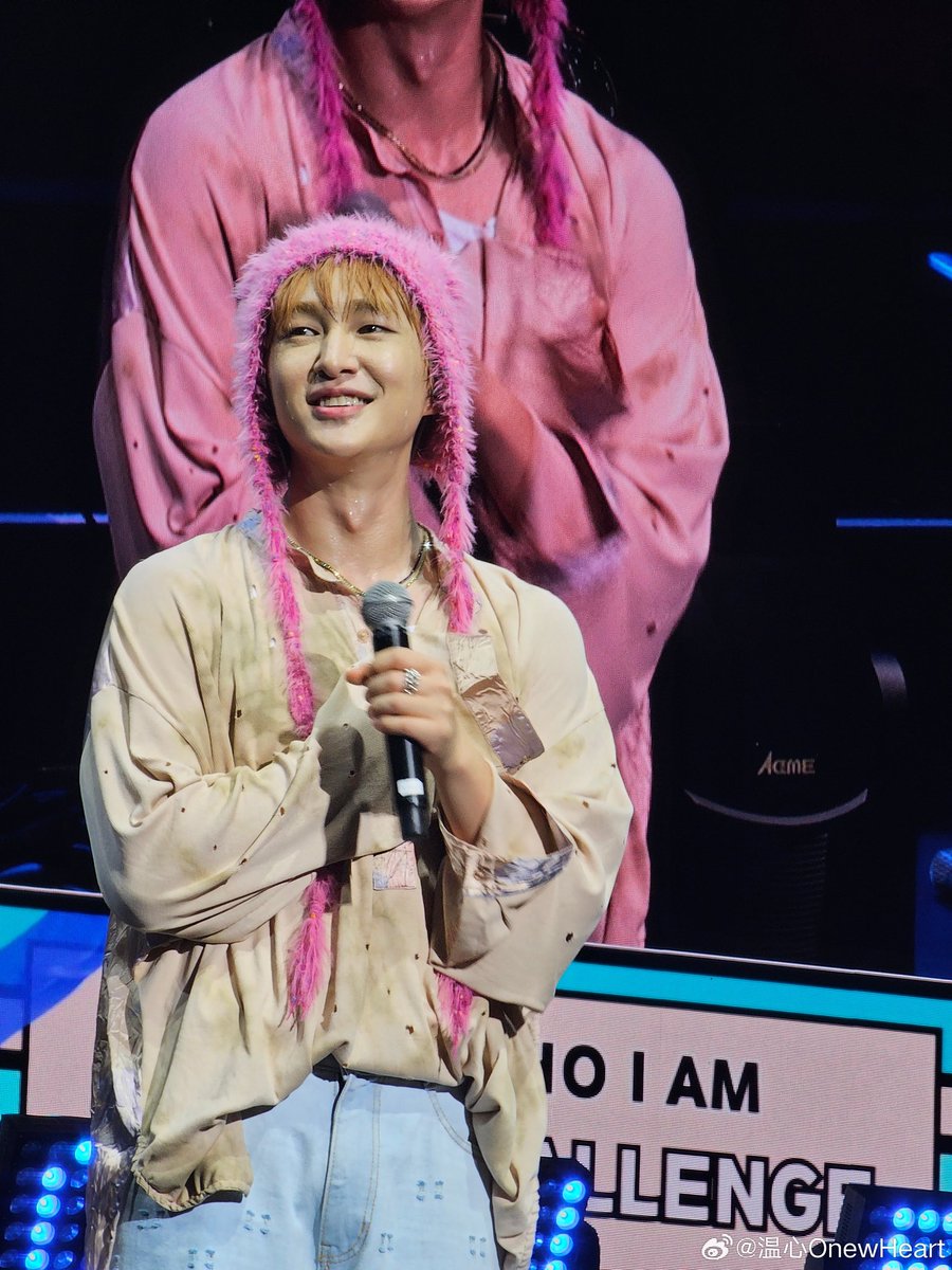 온유 #ONEW #オニュ@SHINee @ONEW_GRIFFIN