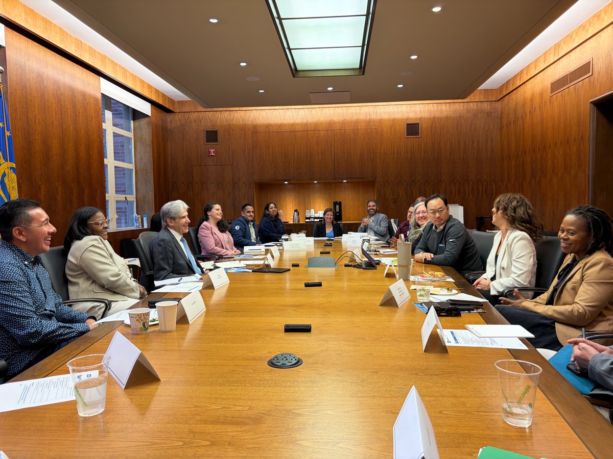 Julio Frenk tweet media