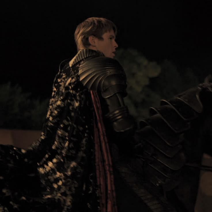 i will never stop thinking about valarr's armor it was so fucking badass