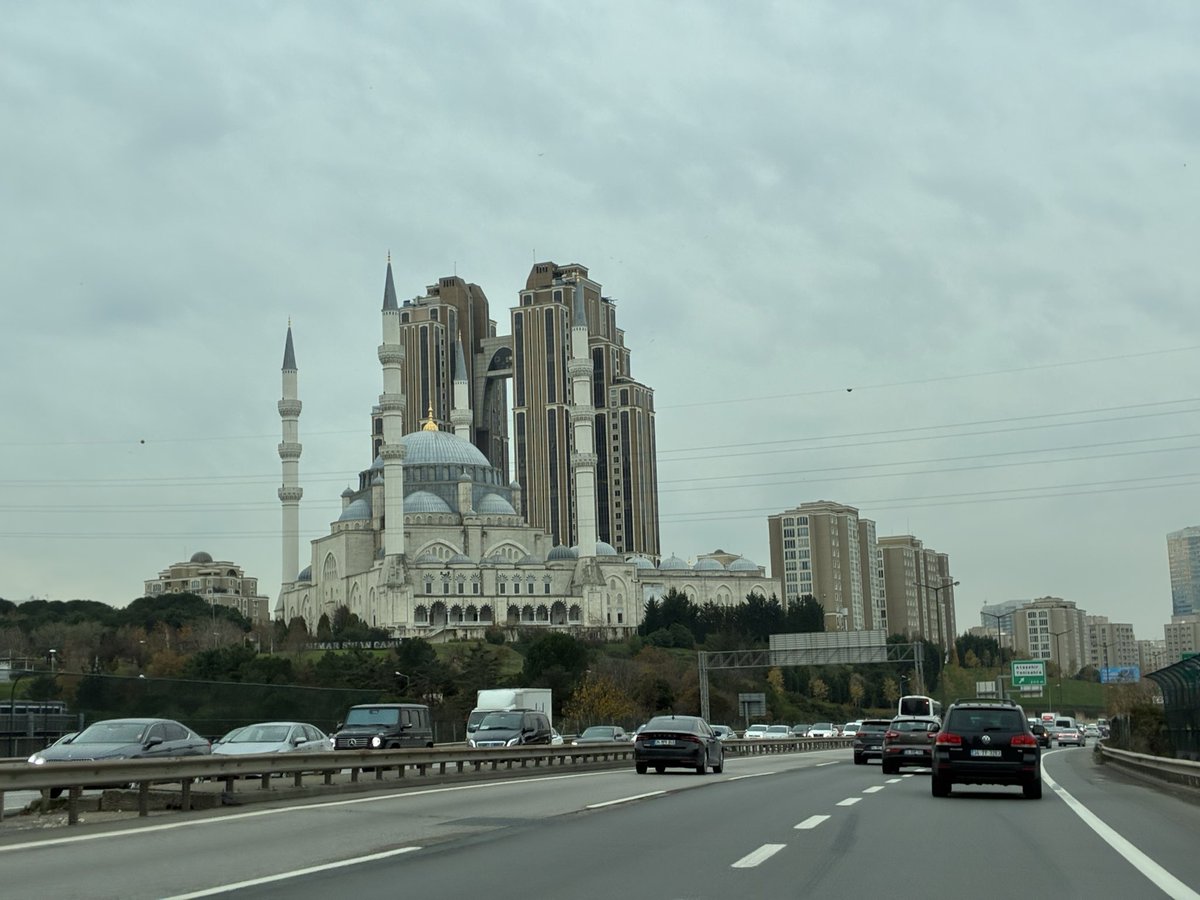 Cam Kenarından İstanbul tweet media
