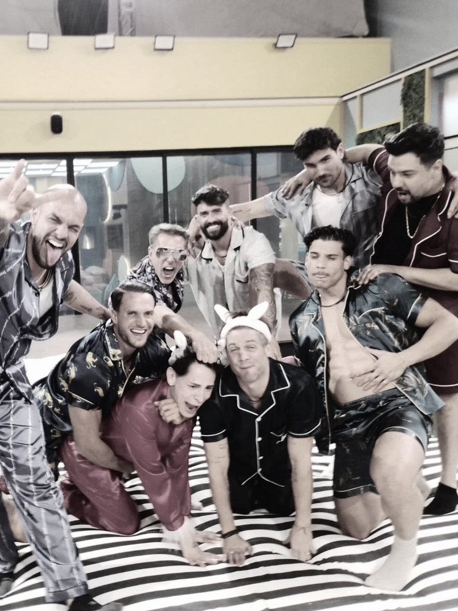 Daniella6912's tweet photo. #LCDLF6 Seguimos votando por SERGIO @SergioMayerb #TeamMayer #TeamSergio @KarinaMart63983 @TLMDRealities
SERGIO SE QUEDA https://t.co/5898HrBJGV