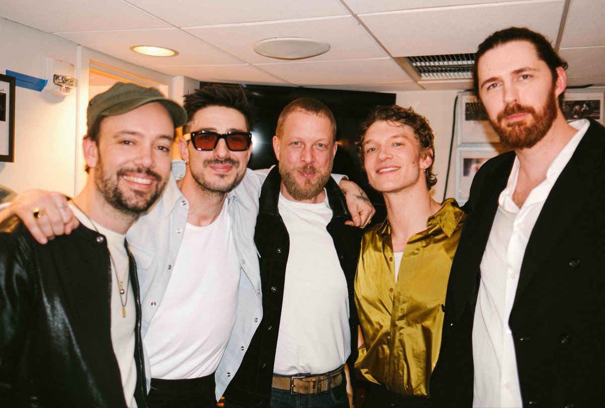 MumfordAndSons's tweet image. We ❤️ @nbcsnl